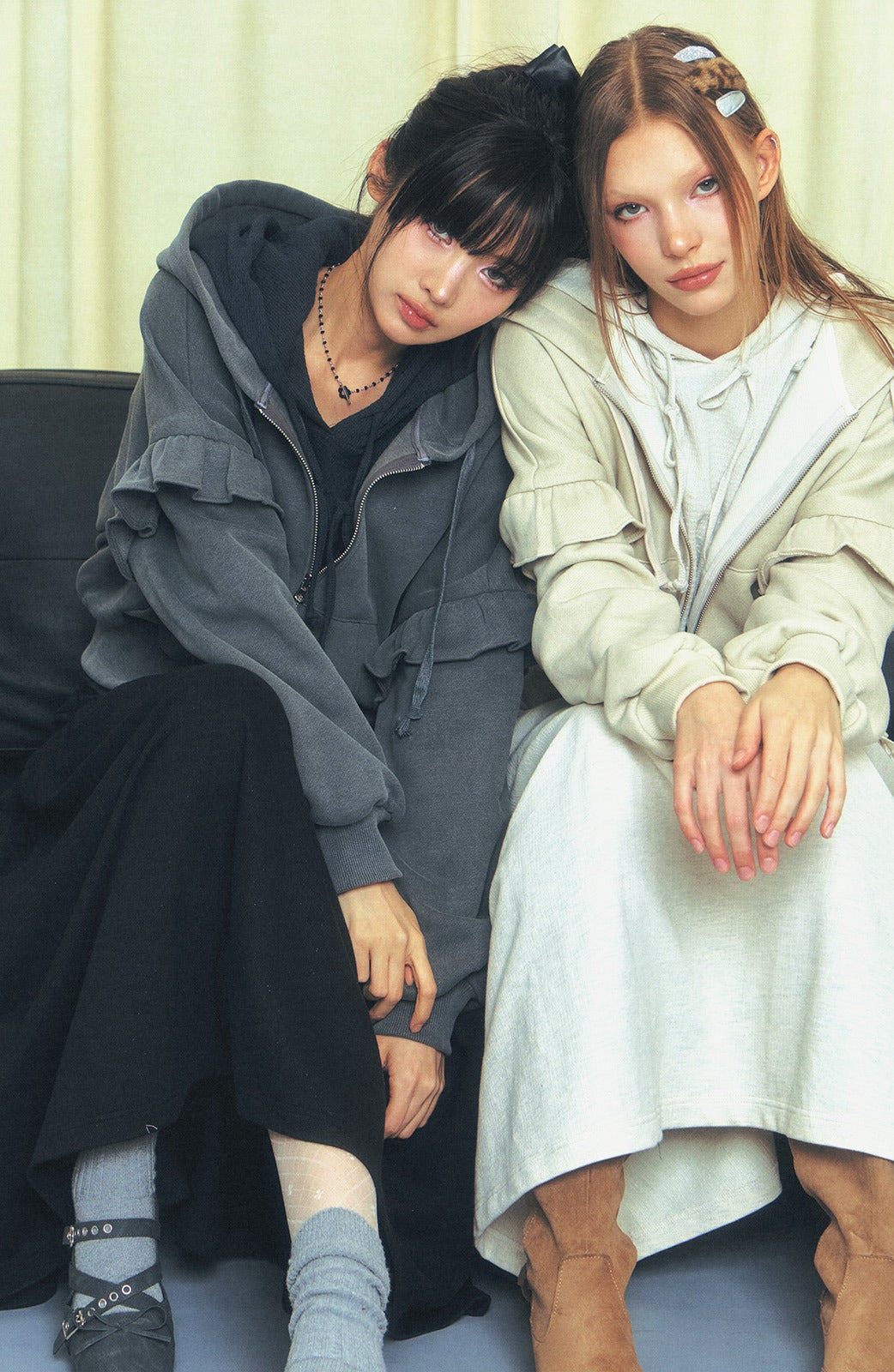 popsiz-fw-25-sleeves-ruffle-zip-up-hoodie-charcoal-beige-charcoal-s