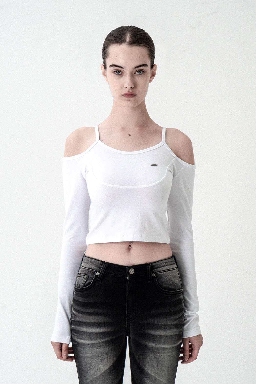 synerjyn-fw-25-shoulder-slit-long-sleeve-white-white-s