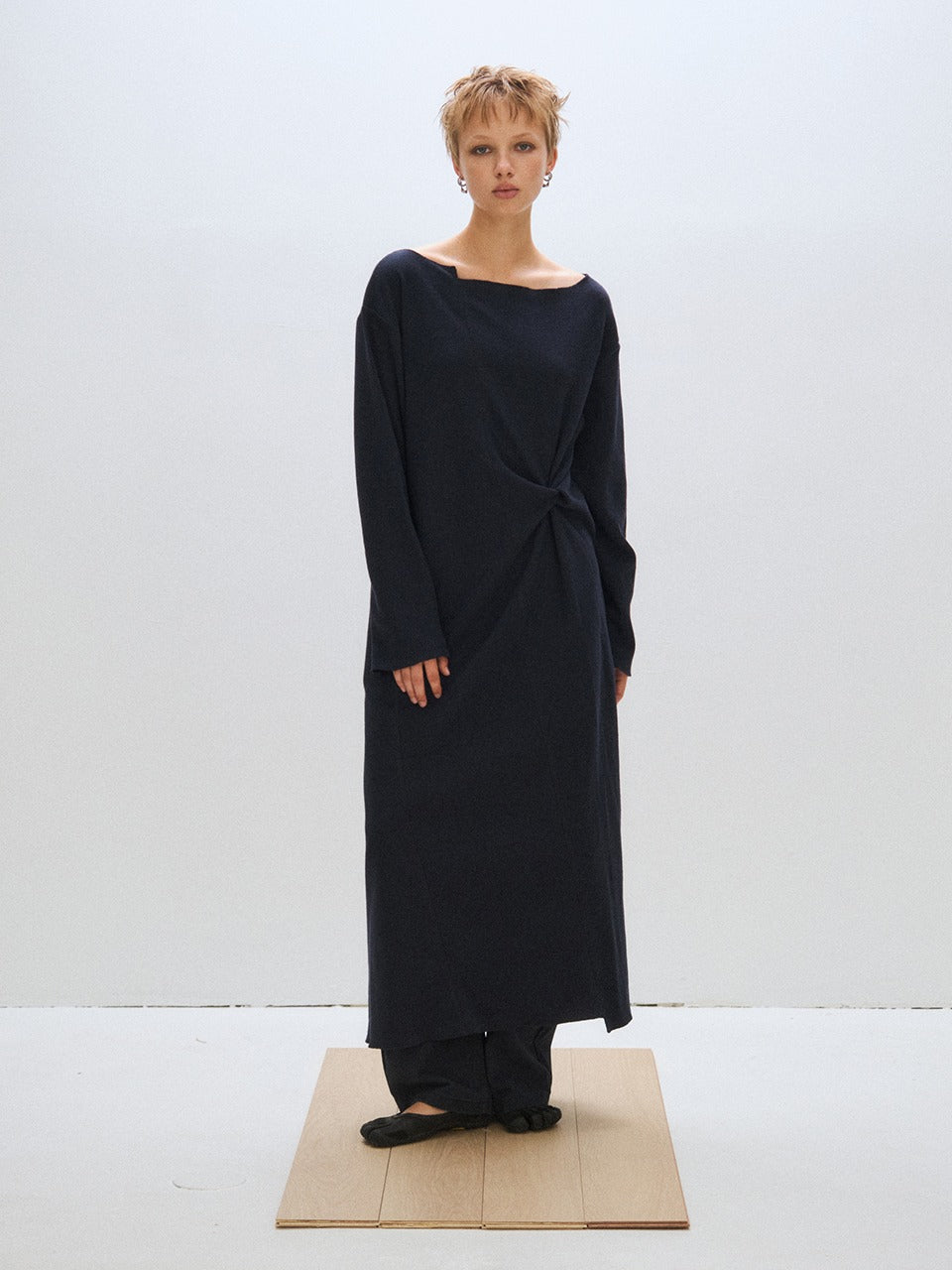 plzproject-fw-25-ashymmetric-maxi-dress-navy-navy-s