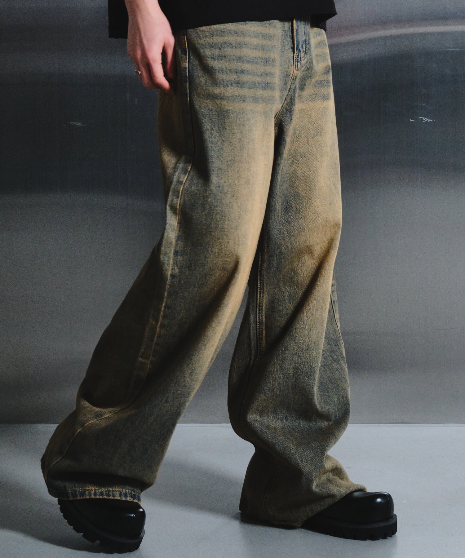 dwscompany-ss-25-brown-washed-wide-denim-pants