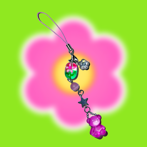 3amgang-seasonless-pinky-bear-flower-phone-strap