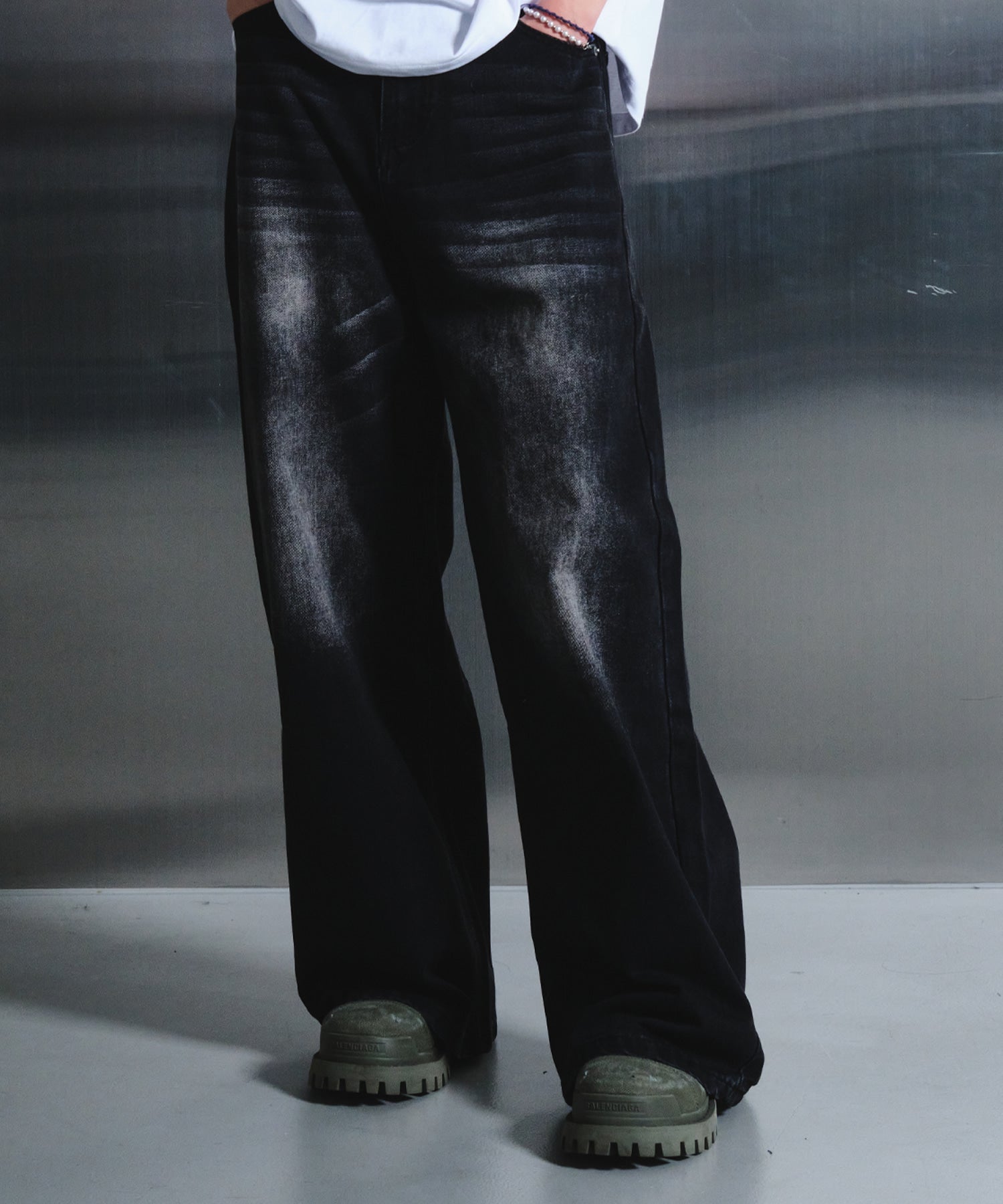 dwscompany-ss-25-double-washed-wide-denim-pants-(washed-black)