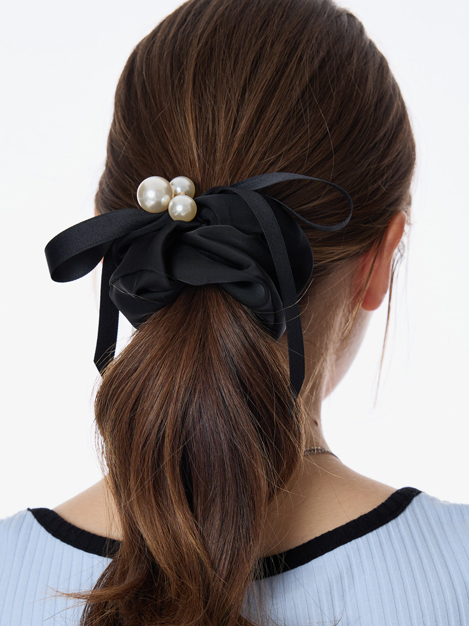 lombrillant-fw-25-pearl-ribbon-black-scrunchie-black-s