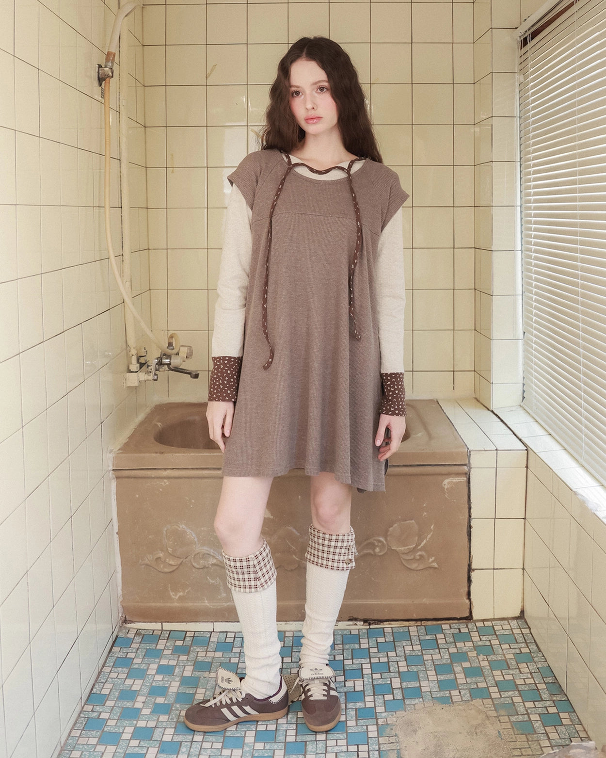 fazed-fw-25-pintuck-waffle-flare-dress-beige-beige-s