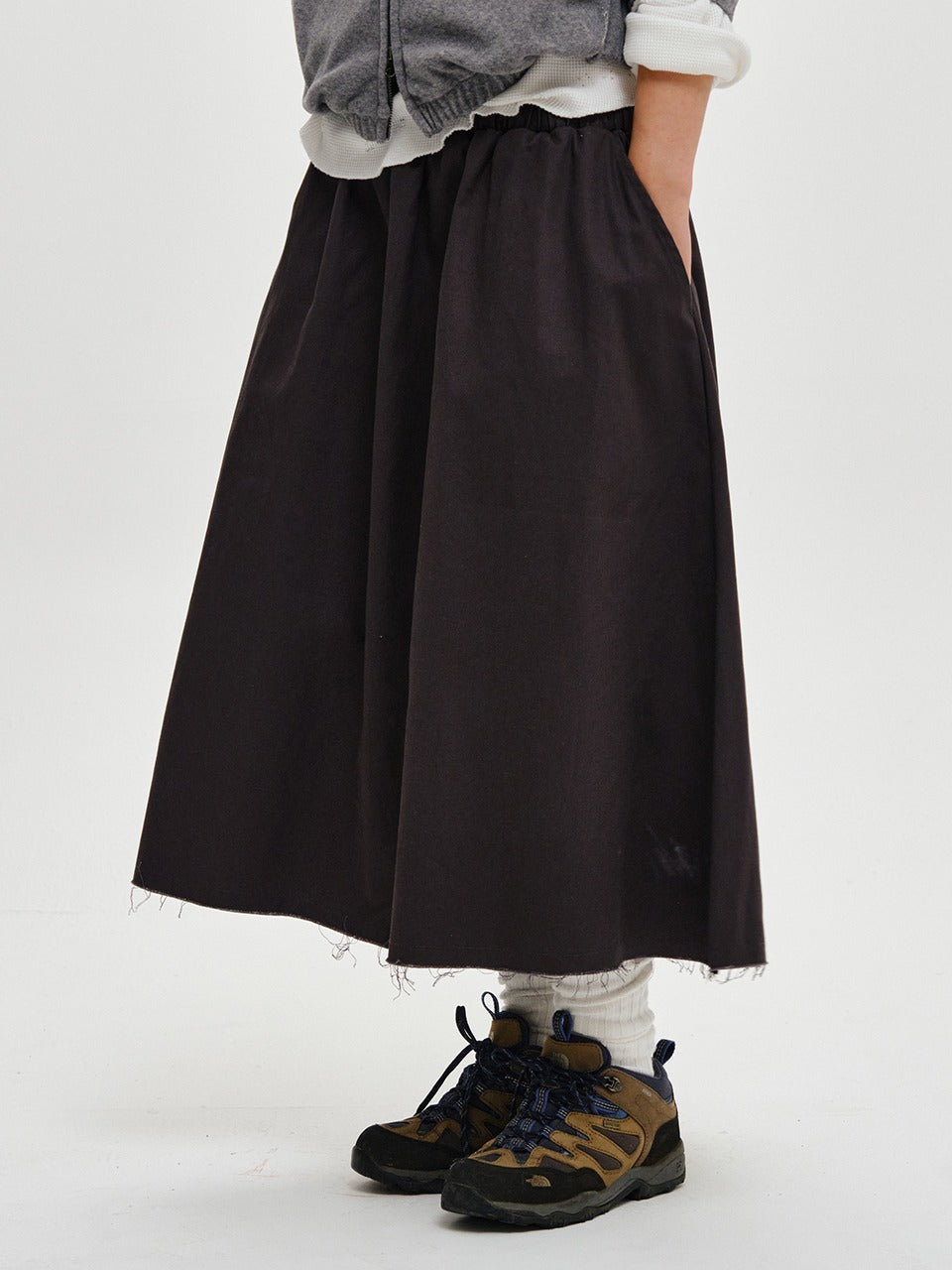 plzproject-fw-26-wide-flare-skirt-charcoal-charcoal-s