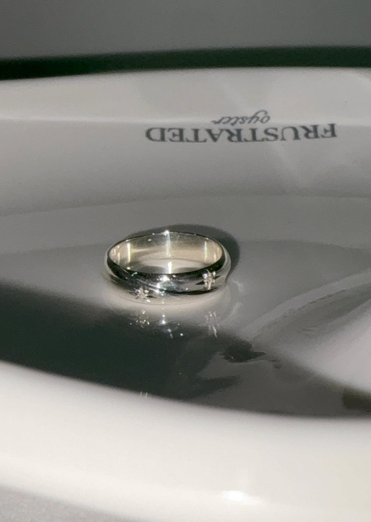 fillow-ss-25-split-carved-ring-silver-o