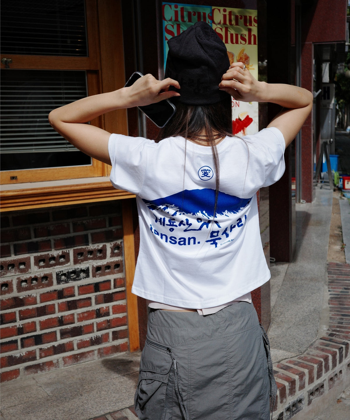tansanmagnesium-fw-26-doberman-x-tansan-gyeryongsan-muksarang-t-shirt-white-blue-white-blue-s