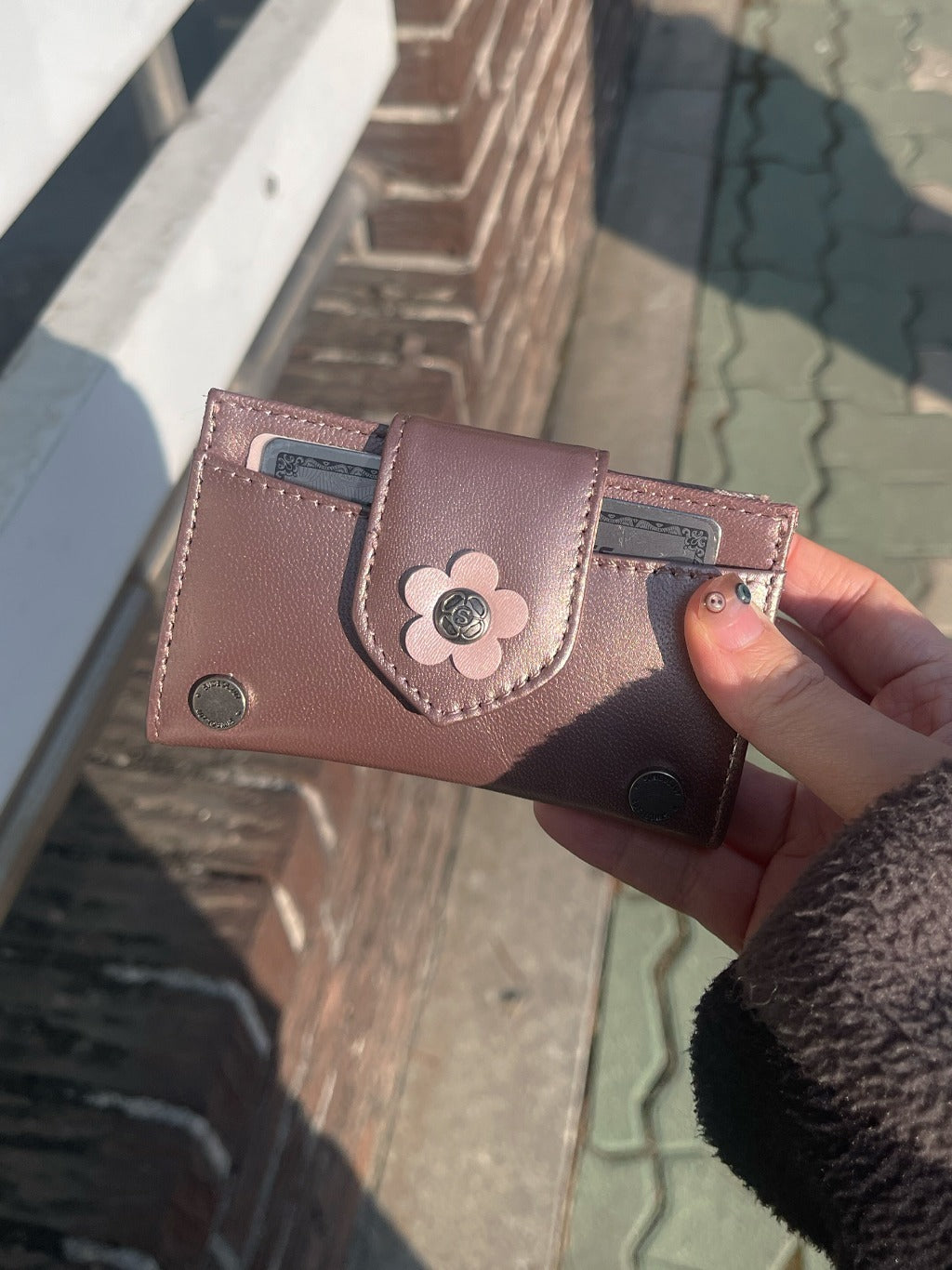 siweol107-ss-26-fleur-card-wallet-chrome-pink-chrome-pink-s
