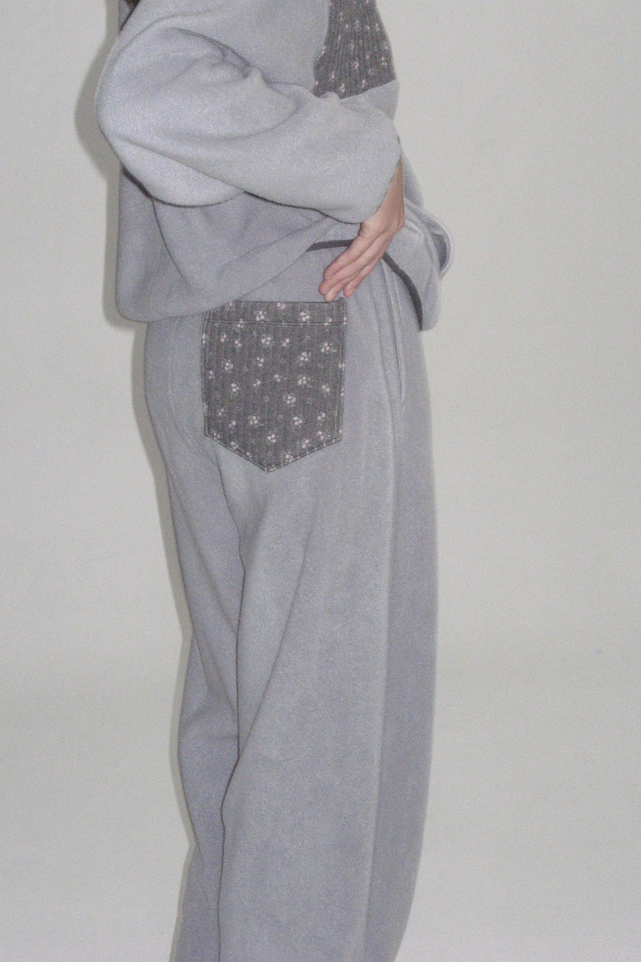 moilly-fw-25-flower-point-fleece-pants-gray-gray-s