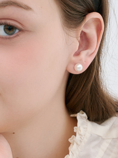 lombrillant-ss-26-classic-white-pearl-titanium-earrings-8mm-pearl-s