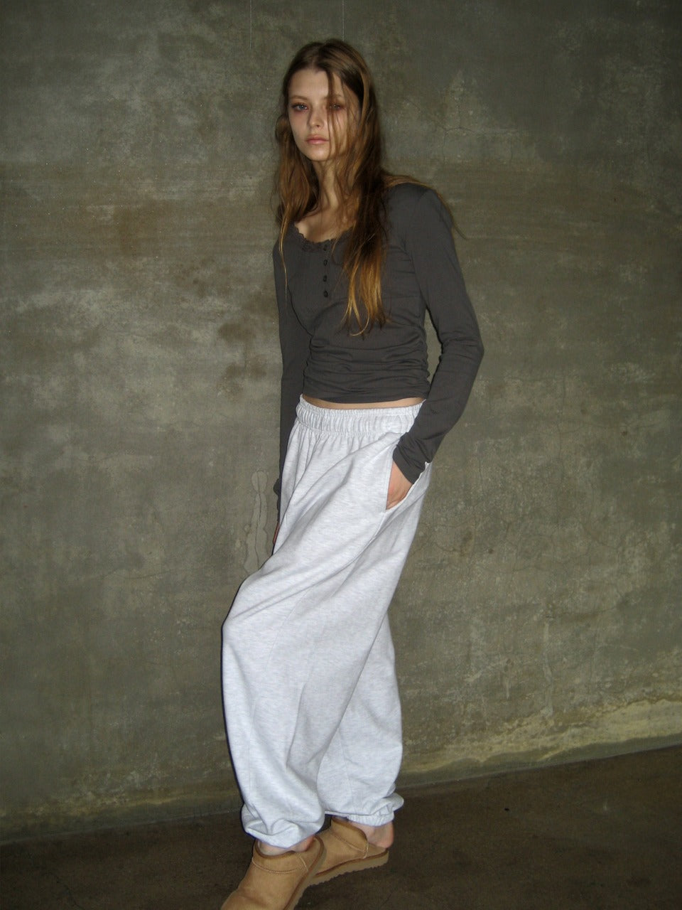 expired-girl-ss-25-curved-panel-sweat-pants-melange-white-melange-white-s