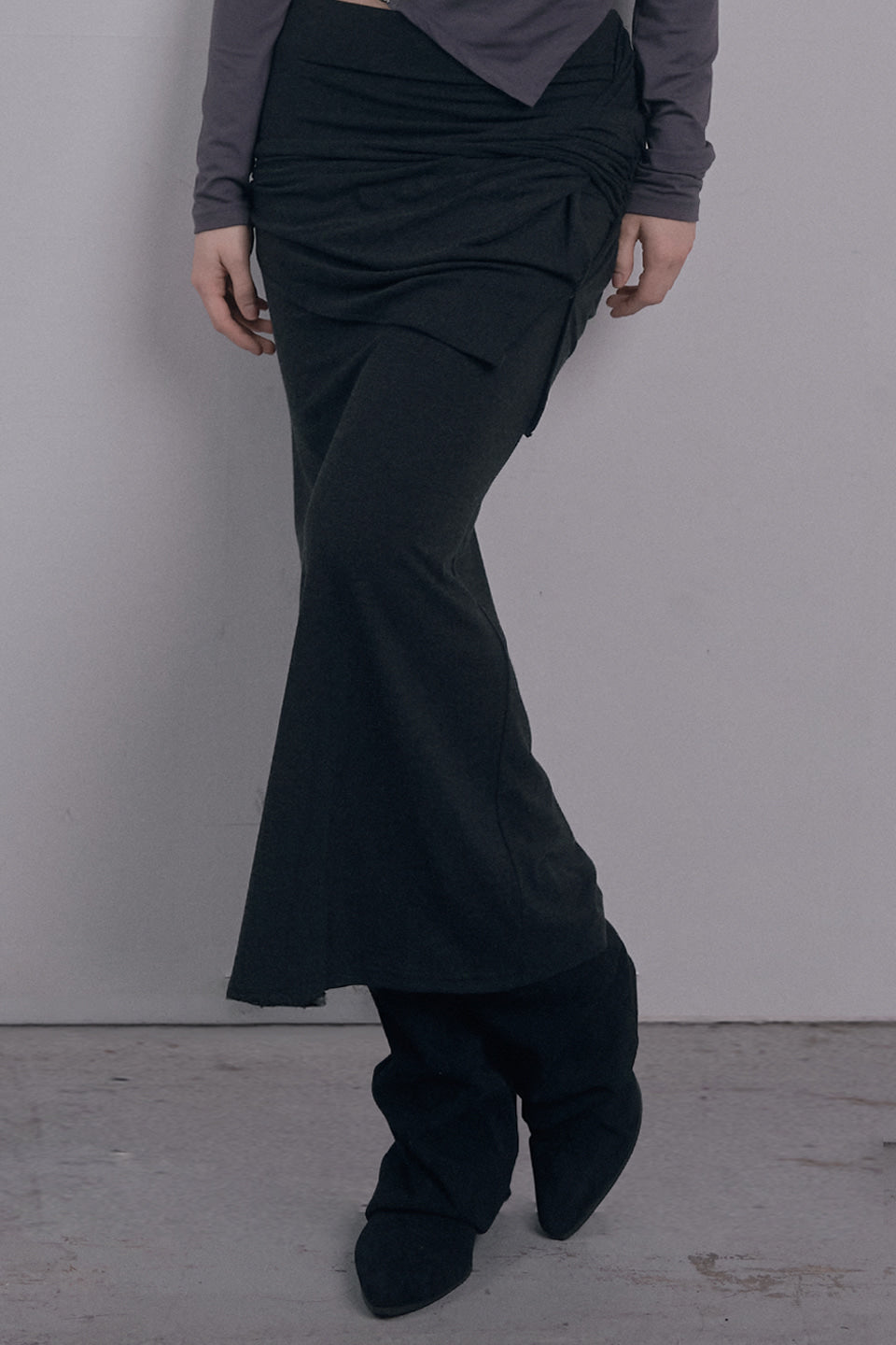 damio-fw-26-sculpted-wrap-long-skirt-dark-gray-dark-gray-s
