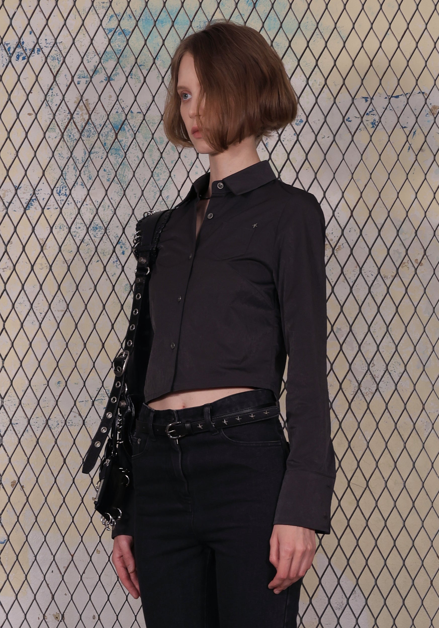 reheat-ss-25-rivet-semi-cropped-shirt-dark-gray-dark-gray-s