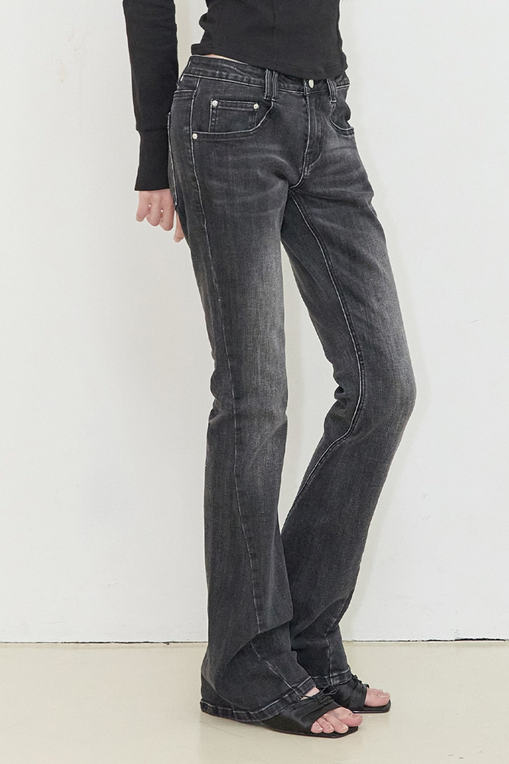 illigo-fw-26-washed-bootcut-denim-pants-black-black-s