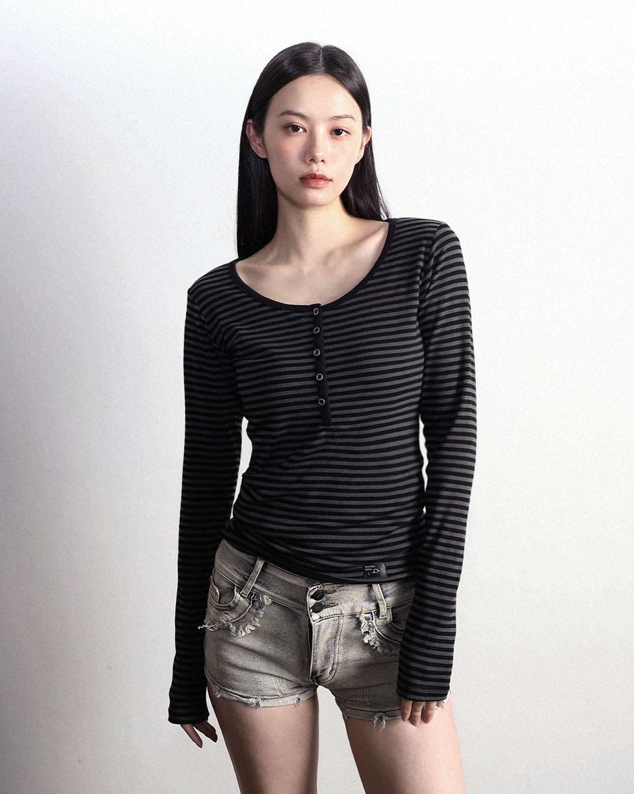magoren-seoul-ss-26-henley-neck-long-sleeve-stripe-black-black-s