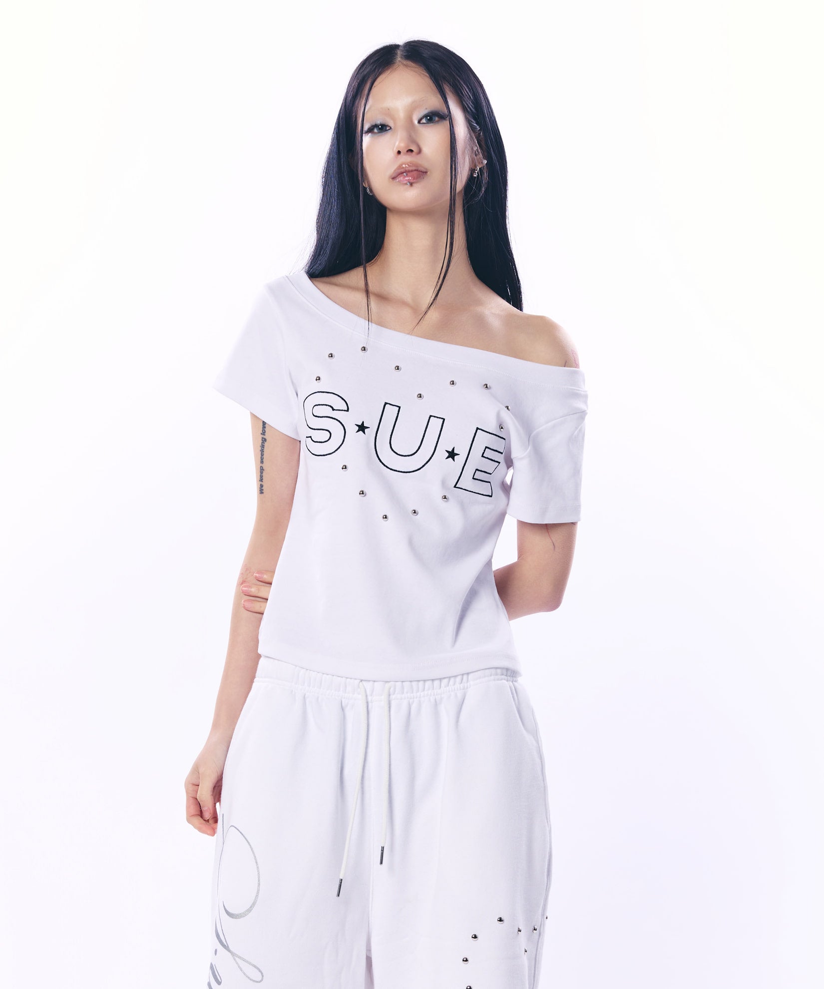 setup-exe-ss-26-sue-wide-neck-top-white-white-s