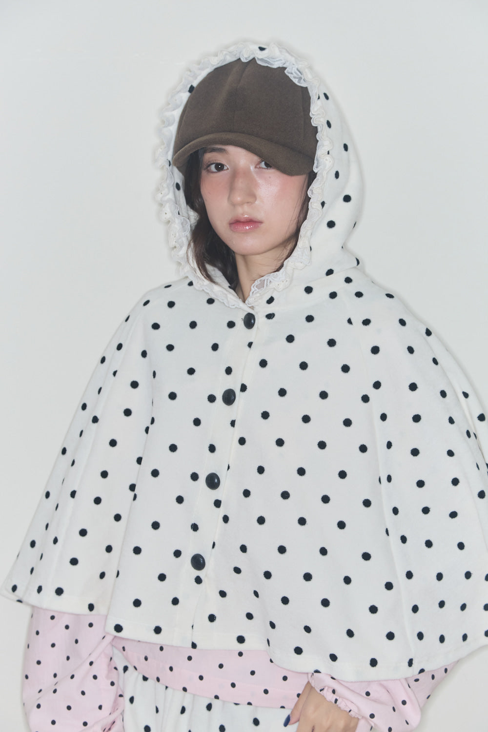 shakiri-fw-25-polka-terry-hood-cape-white-white-s
