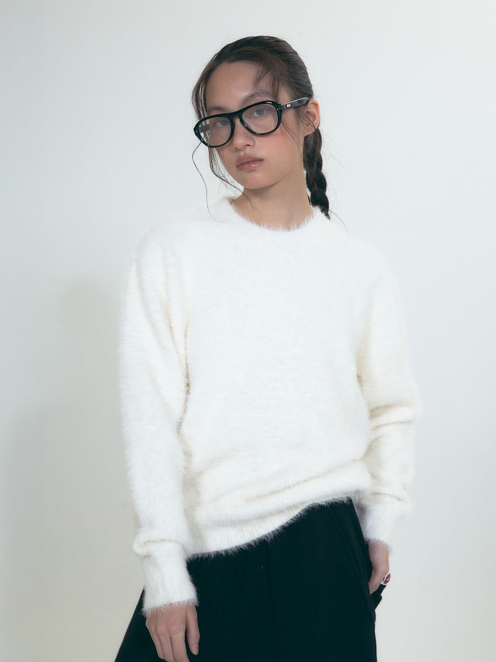 call-out-new-year-fw-25-cony-lips-hairy-knit-ivory-ivory-s