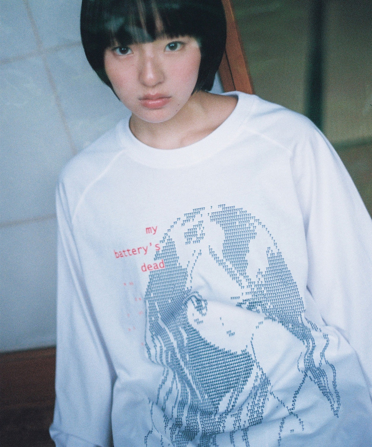 wonder-visitor-fw-26-ascii-girl-raglan-ls-t-white-white-size