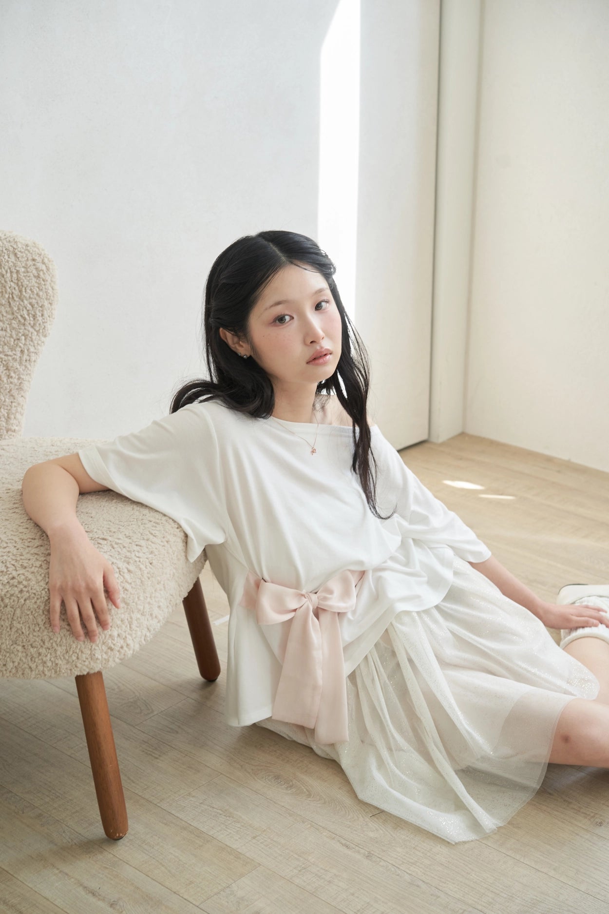 kana-j-ss-25-big-ribbon-strap-loose-top-white