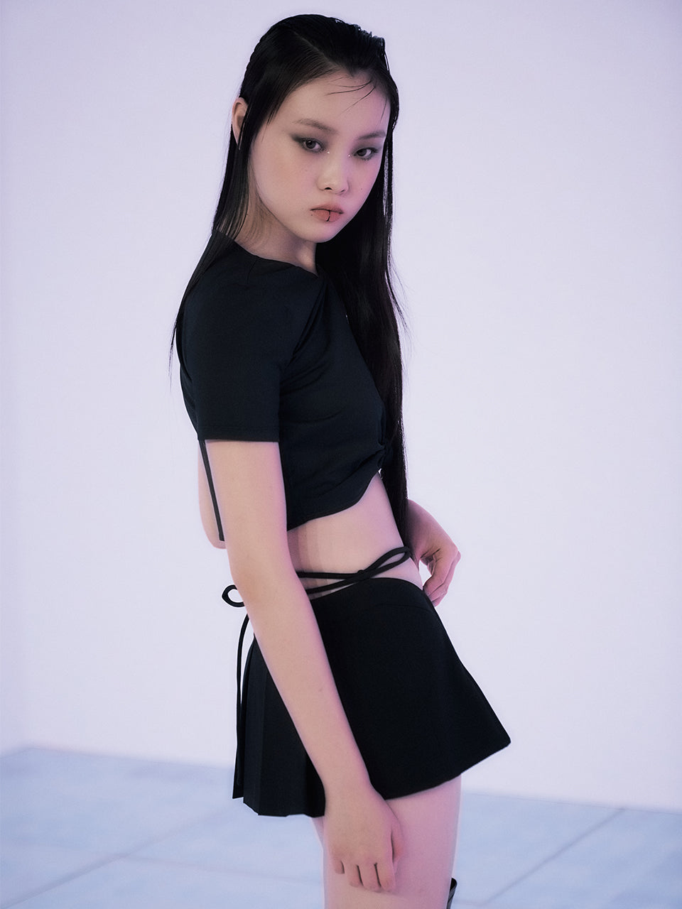 amardew-fw-25-twist-slit-2way-top-black-black-s