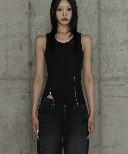 etre-au-sommet-ss-26-unbal-panel-open-zipper-point-sleeve-black-black-s
