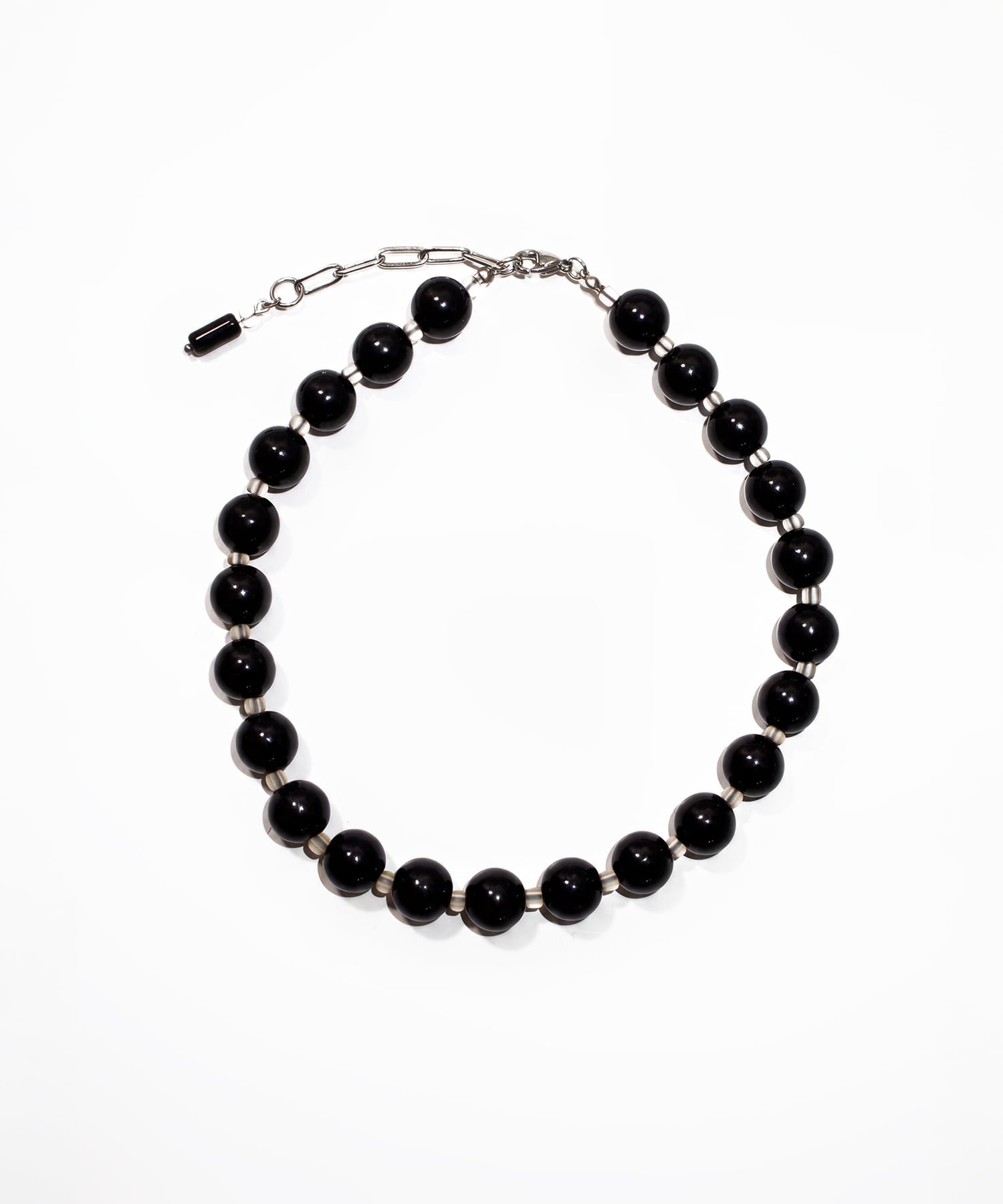 eessay-fw-26-mono-beaded-choker-silver-s