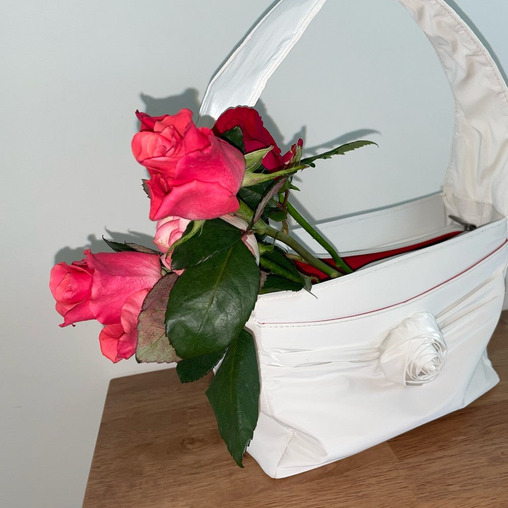 lavica30-seasonless-rose-hobo-bagivory