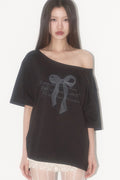 illigo-ss-25-ribbon-shirring-offshoulder-tshirt-black
