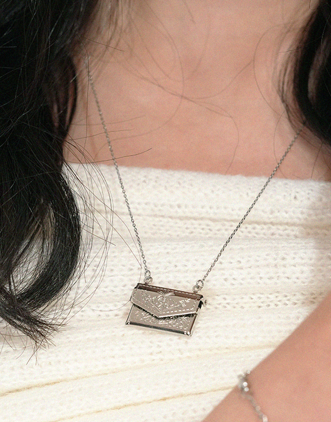 boho-libertude-ss-26-hidden-poem-necklace-silver-s