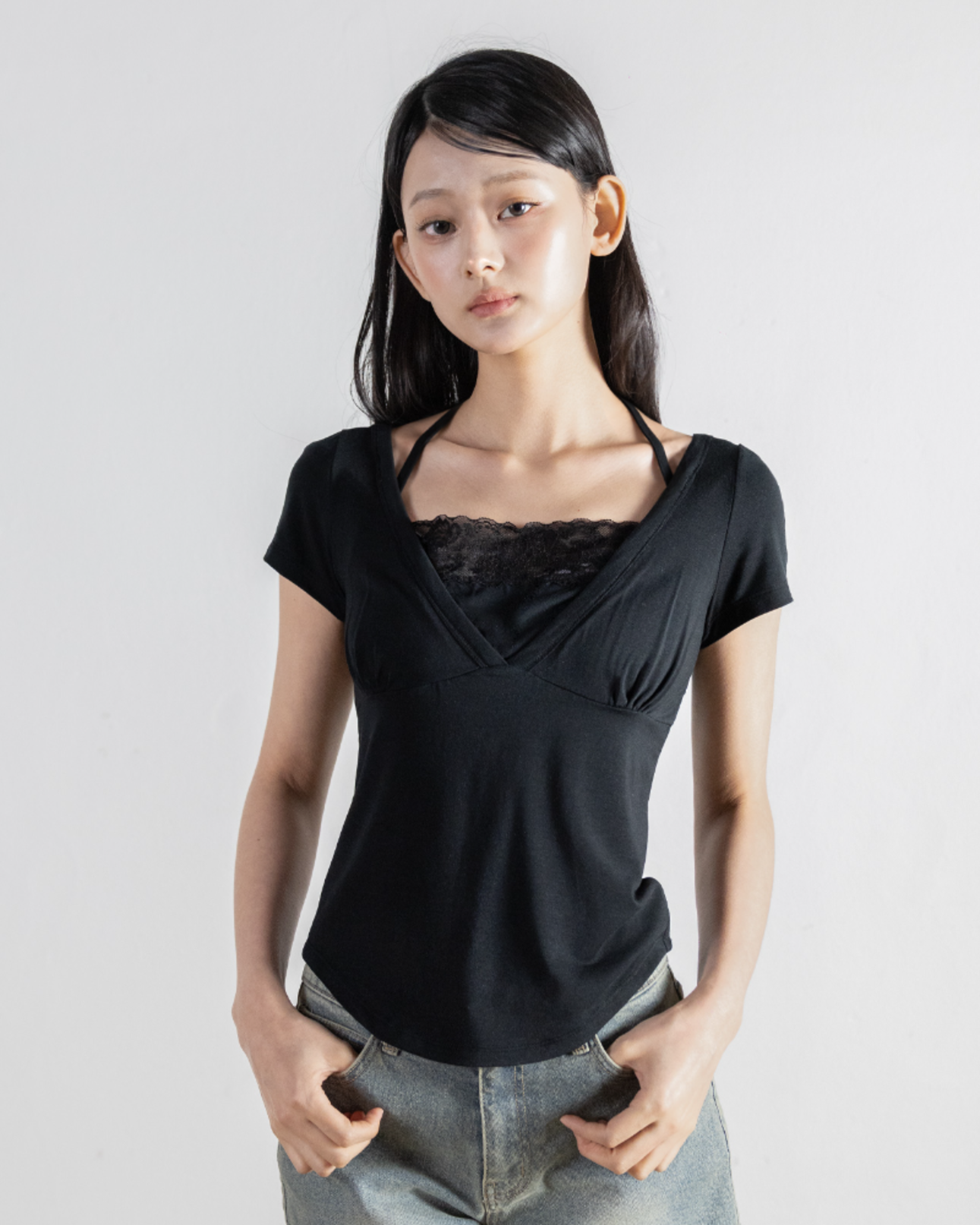 magoren-seoul-fw-26-lace-halter-neck-top-black-black-s