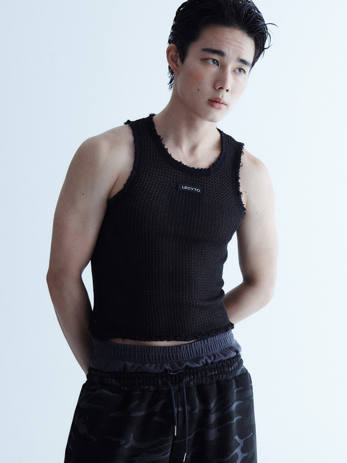 lecyto-ss-25-netted-sleeveless-black-black-s