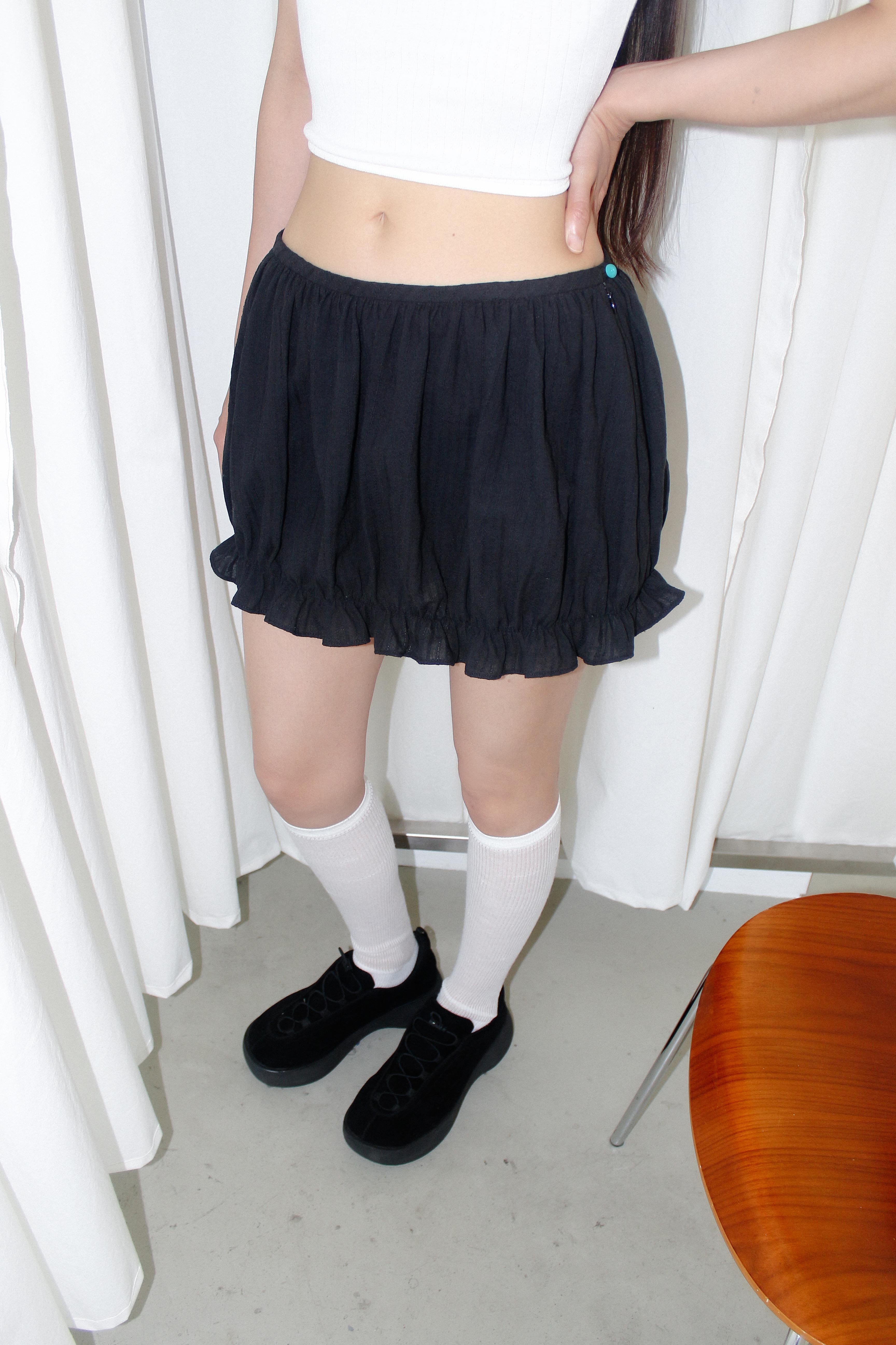 eeum-ss-25-momo-skirt