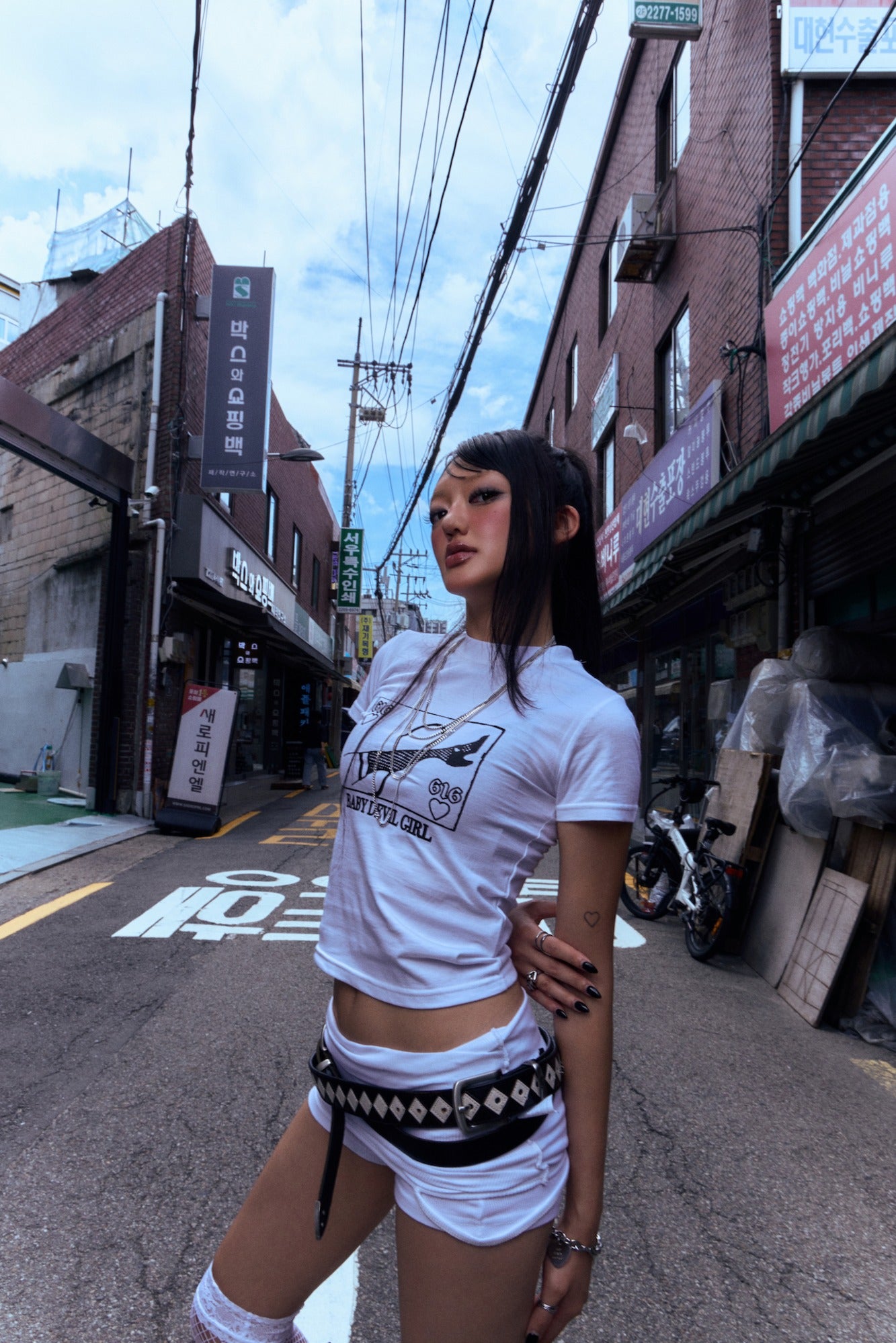 deepinblue-fw-25-raw-2-white-s