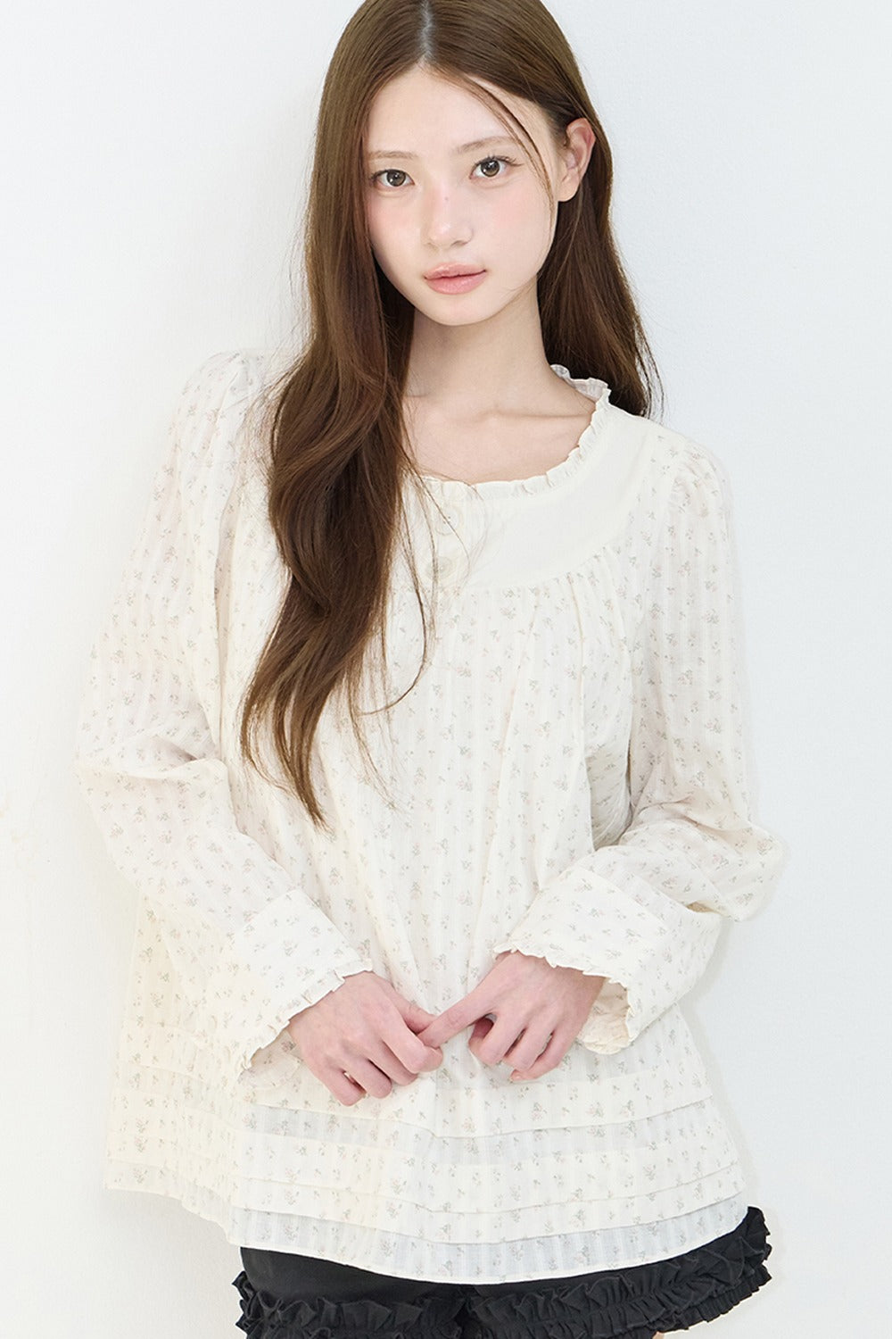 illigo-fw-26-cottage-frill-blouse-ivory-ivory-s