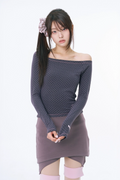 innermuseum-ss-26-dot-two-tone-off-shoulder-t-shirt-cherry-pink-cherry-pink-s