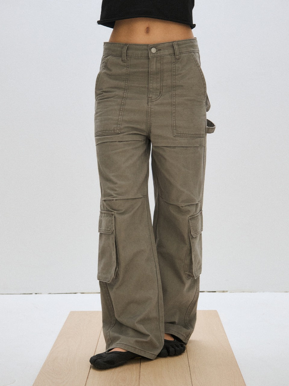plzproject-fw-25-carpenter-parachute-pants-khaki-gray-gray-s