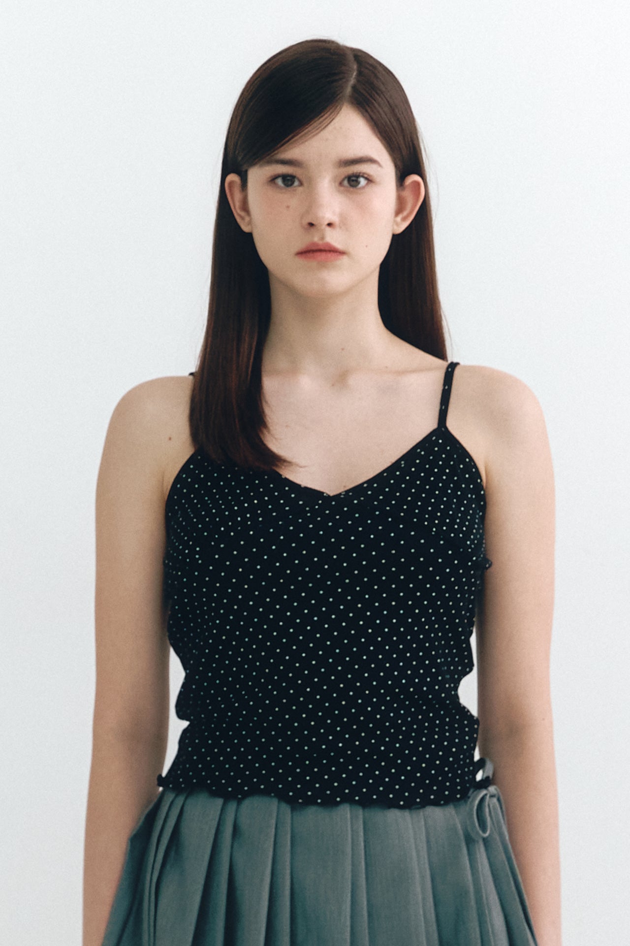 moilly-ss-25-dot-sleeveless-black