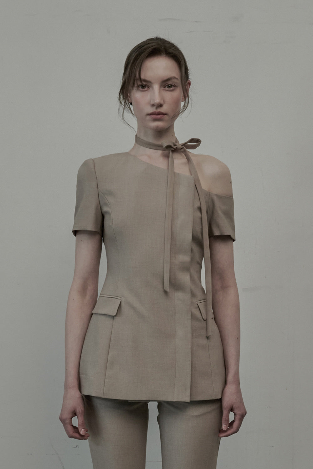 mausoleum-ss-25-emma-string-off-shoulder-half-sleeve-jacketbeige