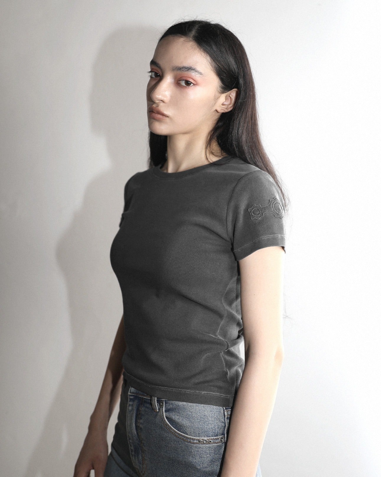 magoren-seoul-ss-25-vintage-washed-triclipse-patch-t-shirt-charcoal-charcoal-s