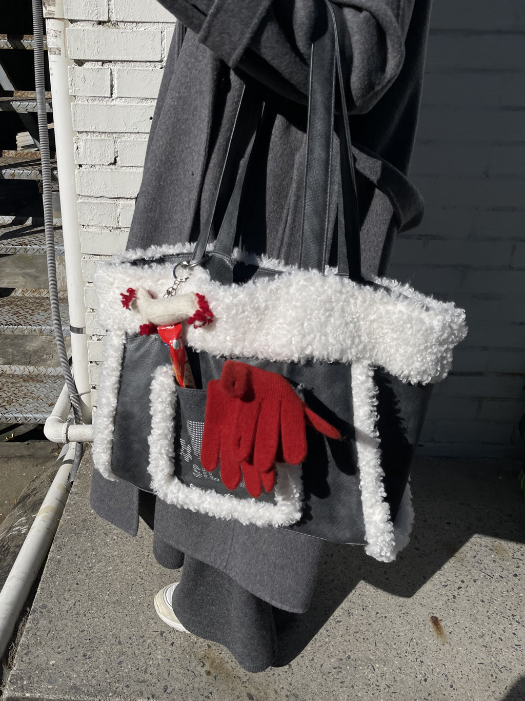 siweol107-fw-25-siluv-mustang-bag-grey-grey-s