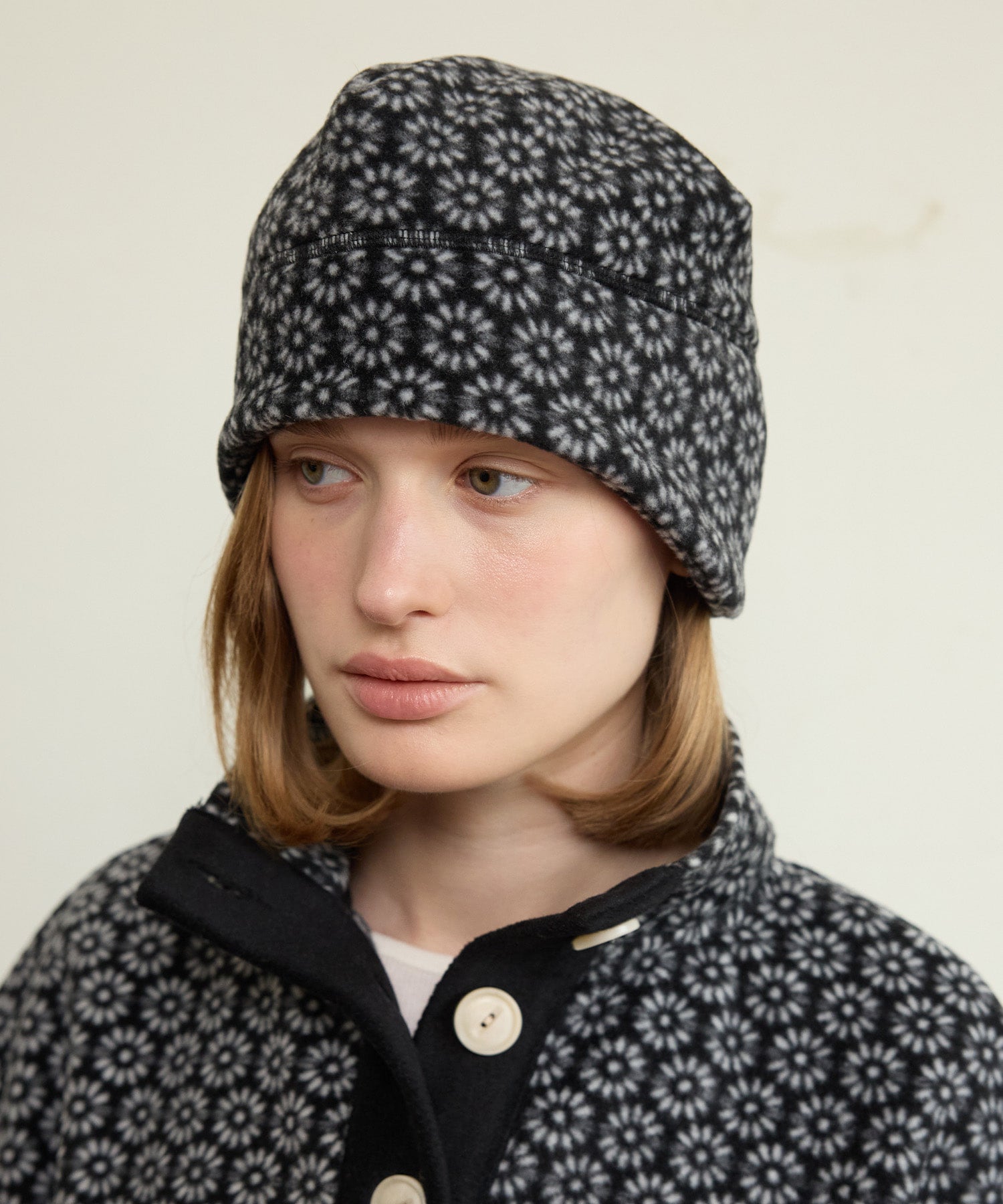 fun-from-fun-fw-25-flower-child-earmuff-beanie-black-black-s