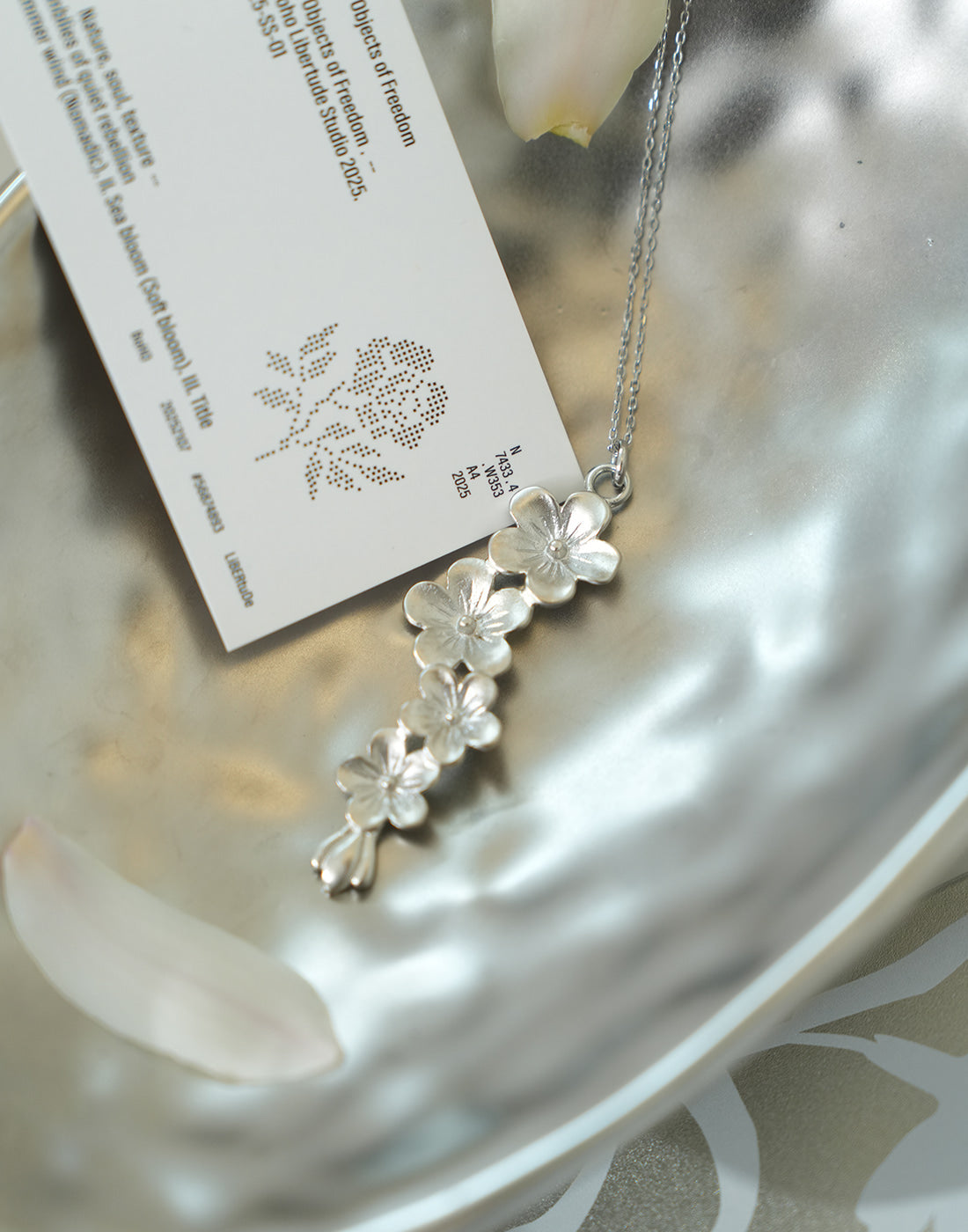 boho-libertude-ss-26-petite-fleur-necklace-silver-s
