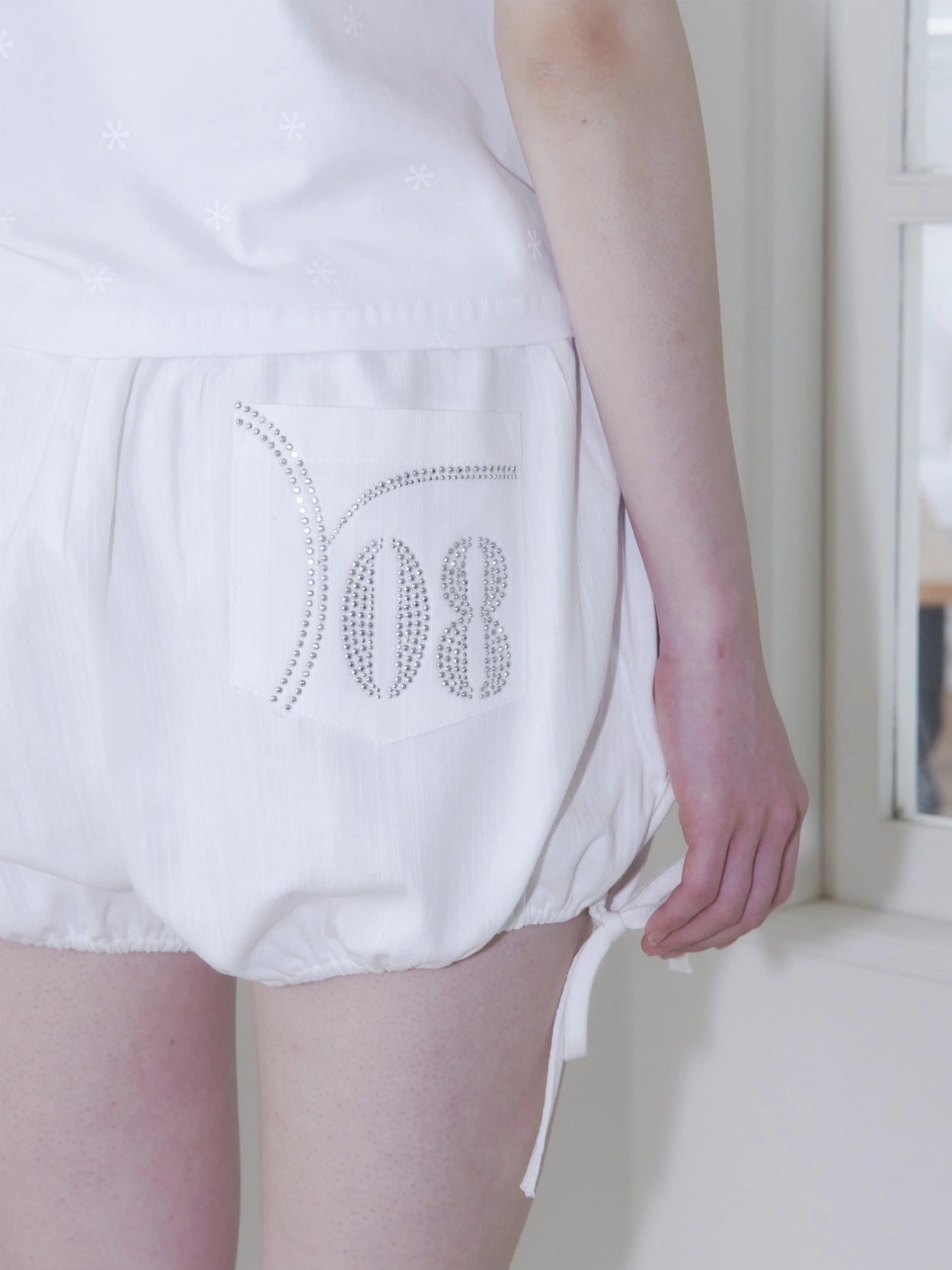 onska-ss-25-pumpkin-twinkle-denim-shorts-(white)