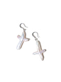 huggingoat-seasonless-(925-silver)-cross-pearl-earrings