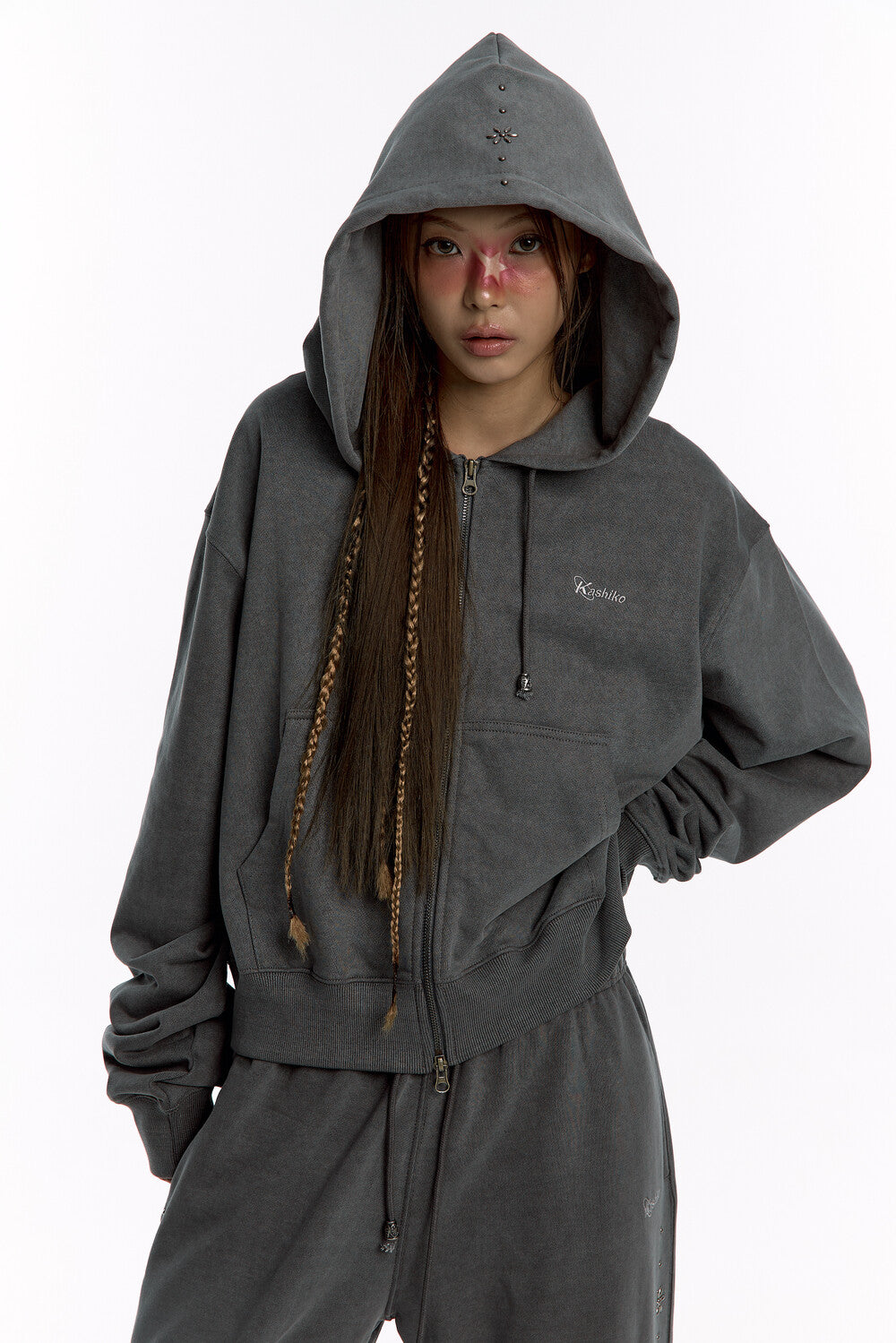 kashiko-fw-24-monk-over-hood-zipup-charchoal