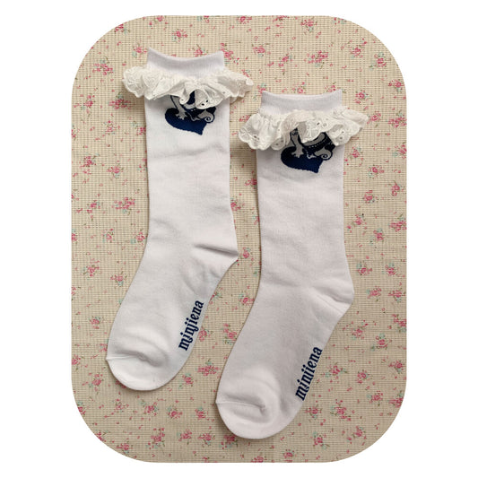 minjiena-fw-24-picky-cat-lace-socks