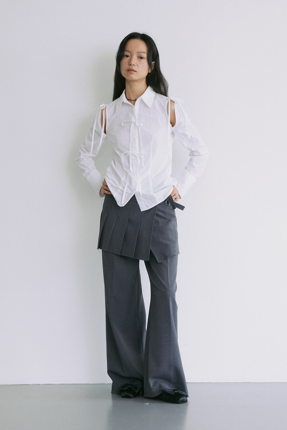 youshim-ss-25-ribbon-shirt.-white