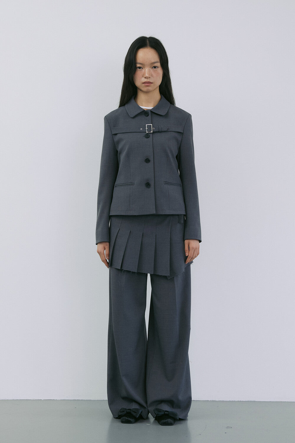 youshim-ss-25-layered-pleates-wrap-skirt