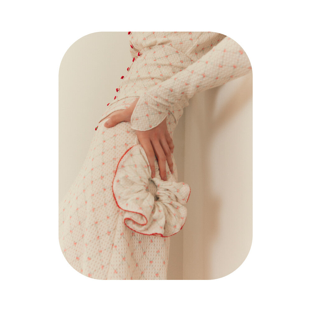 minjiena-ss-25-flower-scrunchie-cream